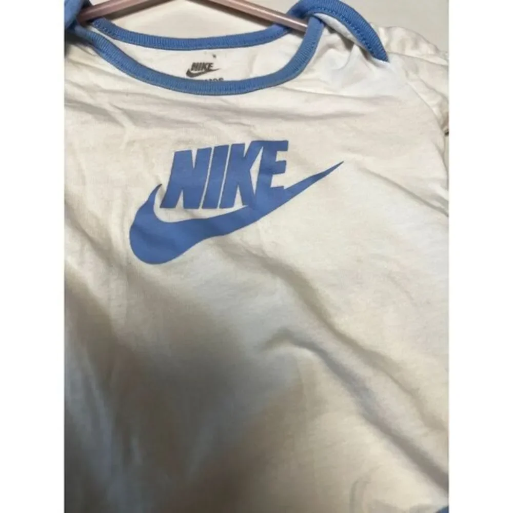 Nike onesie‎